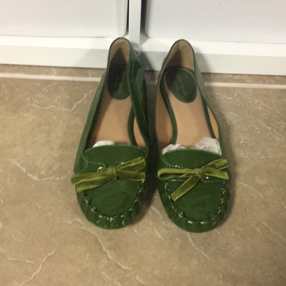 NWOB Kate Spade patent green flat shoes, size 9.5